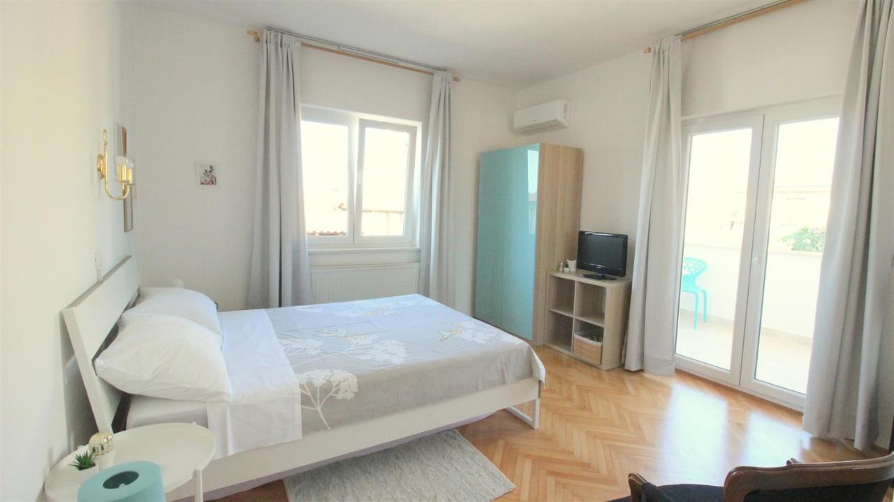 Tamaris, 600 M From The Beach Novigrad Istria Exteriör bild